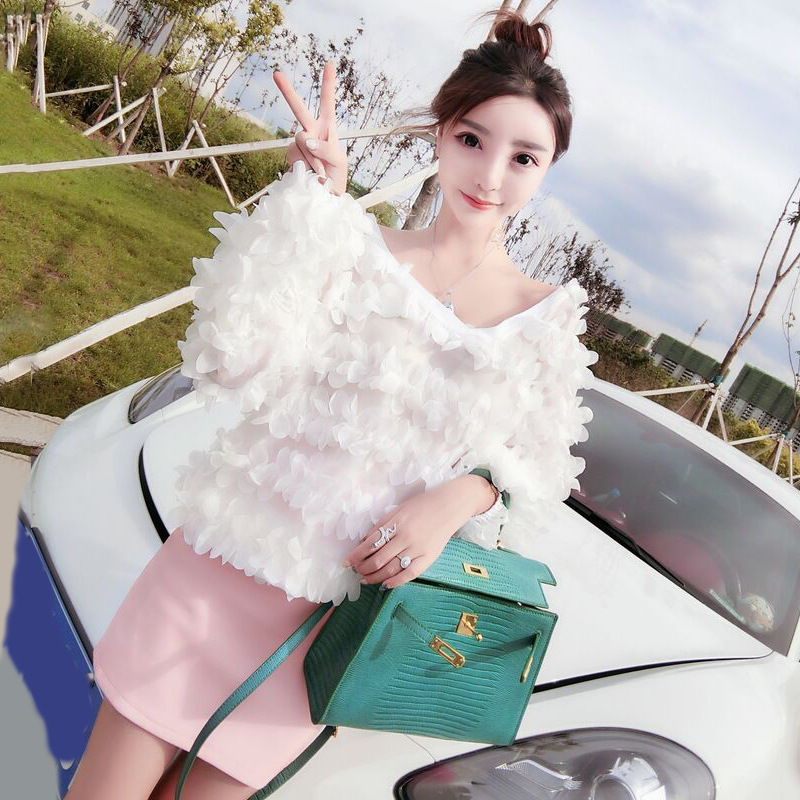 Sexy Petal V-Neck Long Sleeve Top